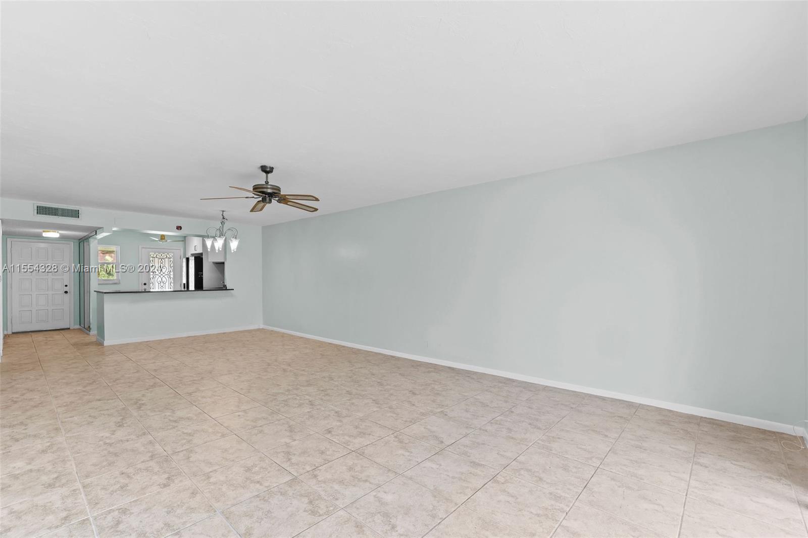 3330 Spanish Moss Ter # 402