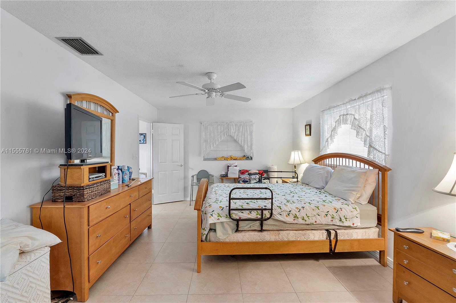2044 NW 66th Ave