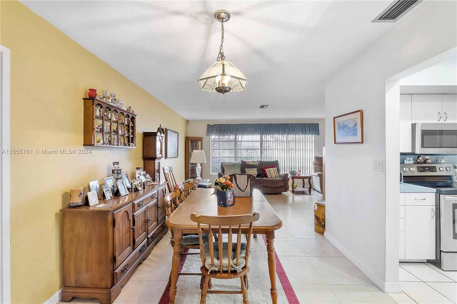 2044 NW 66th Ave