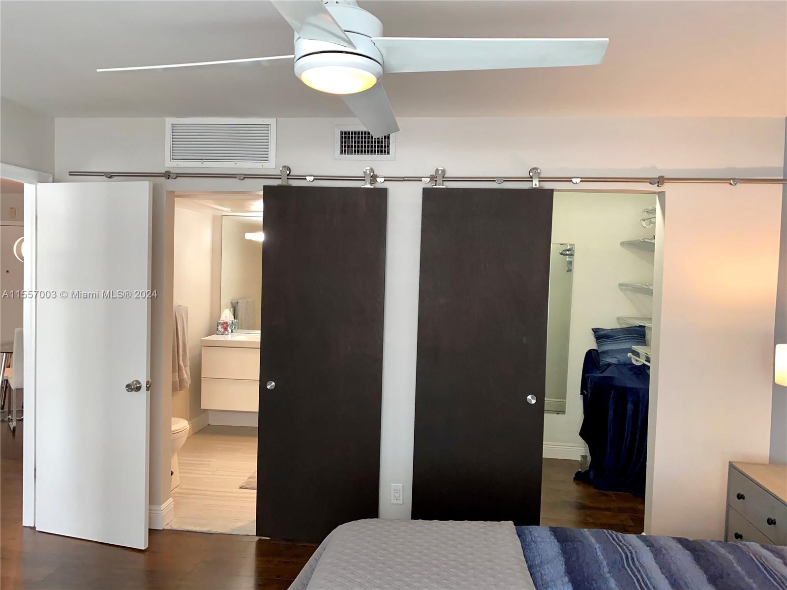 1950 N Andrews Ave # 111D