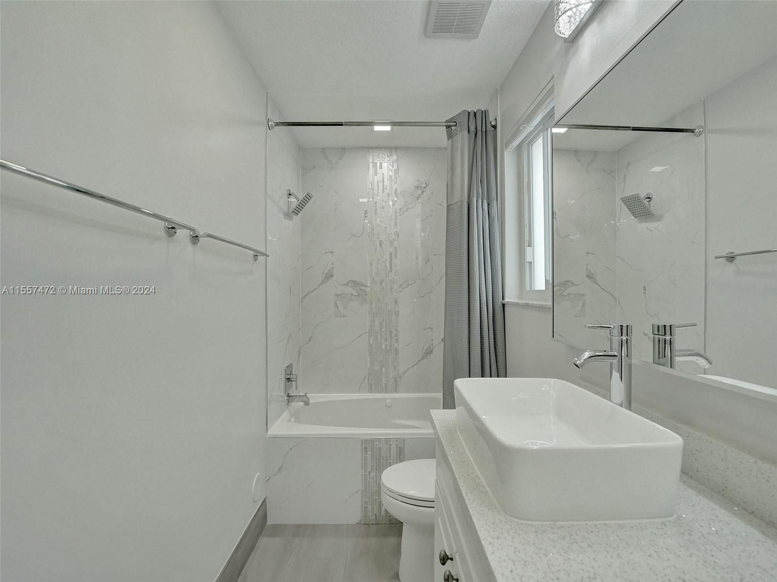 1654 E Harmony Lake Cir