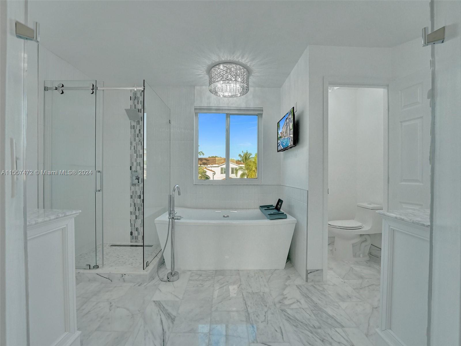 1654 E Harmony Lake Cir