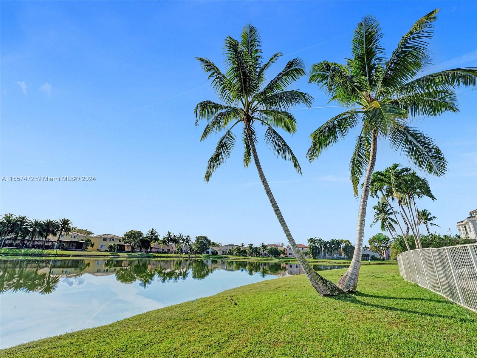 1654 E Harmony Lake Cir
