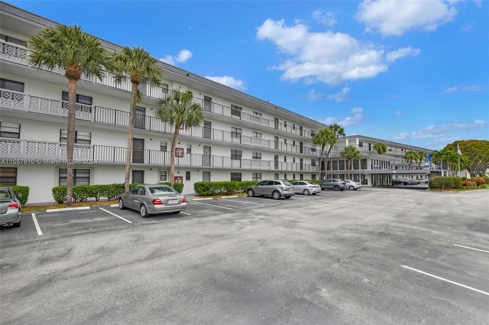 9233 SW 8th St # 106