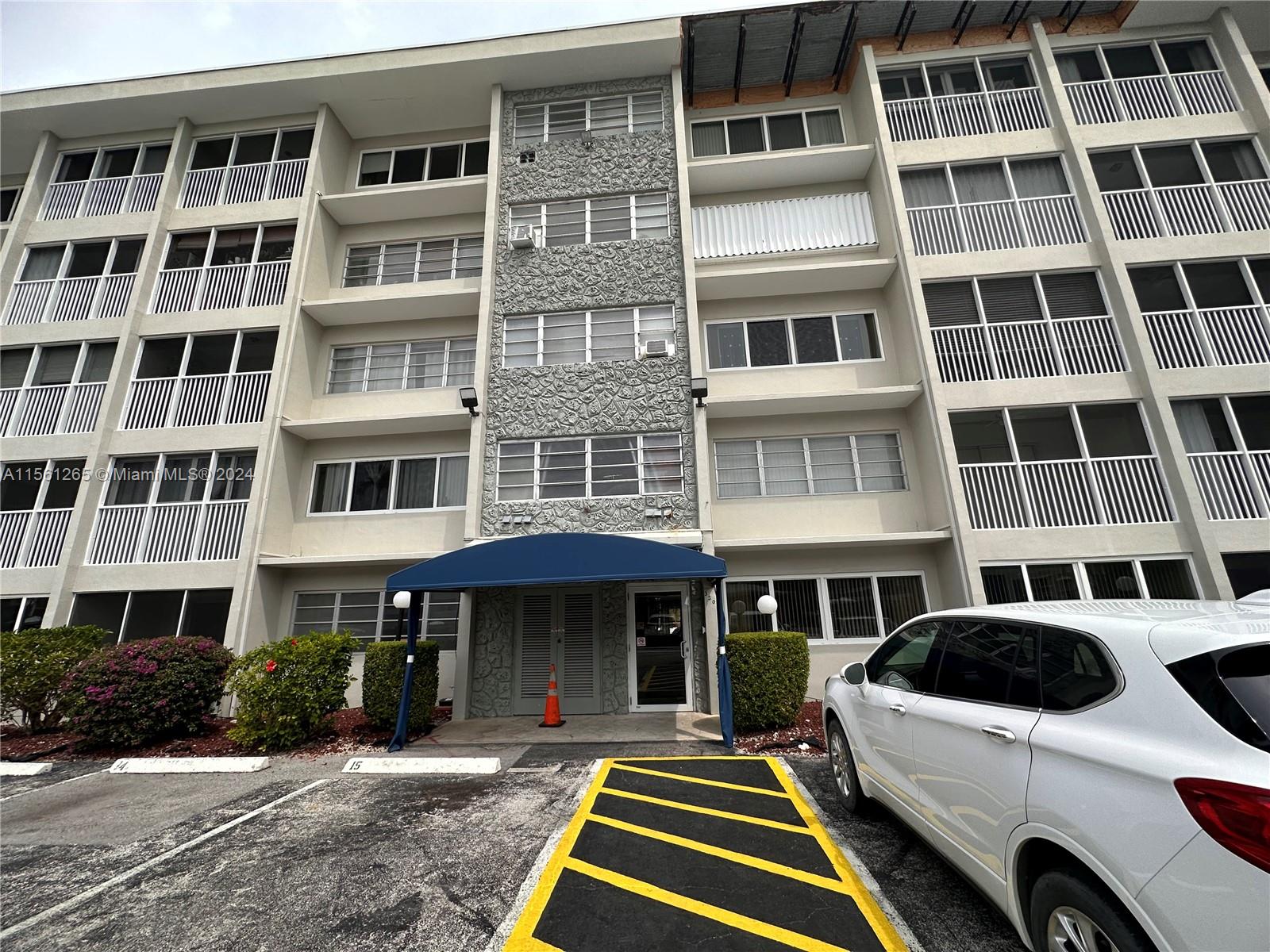 330 SE 2nd St # 303H
