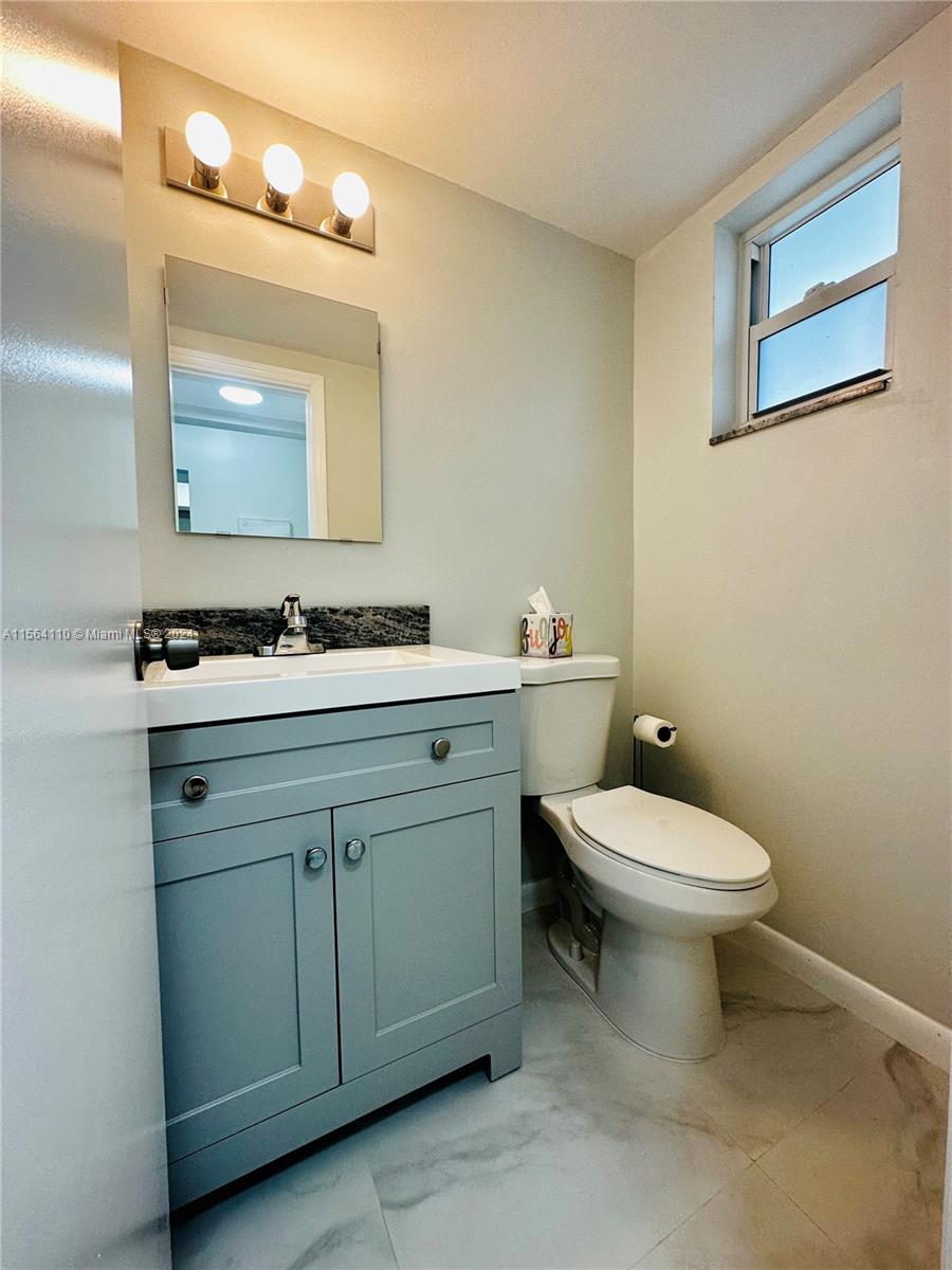 1333 E Hallandale Beach Blvd Unit: 302