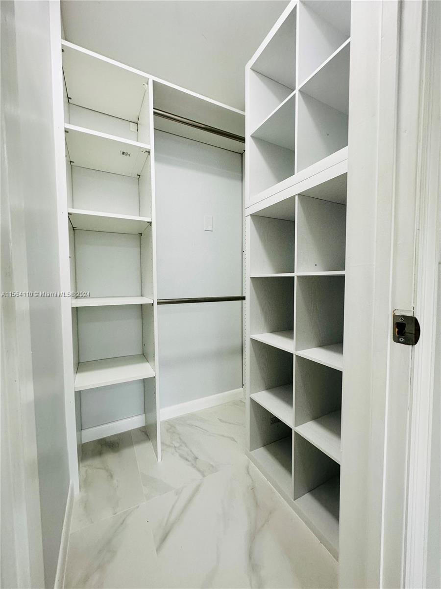 1333 E Hallandale Beach Blvd Unit: 302