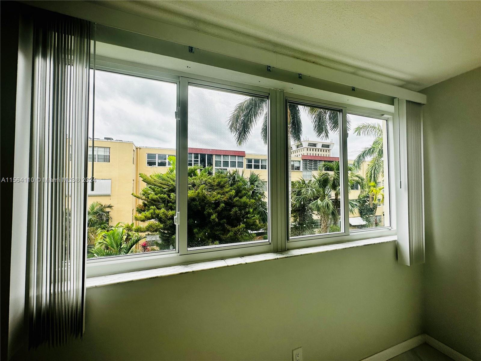 1333 E Hallandale Beach Blvd Unit: 302