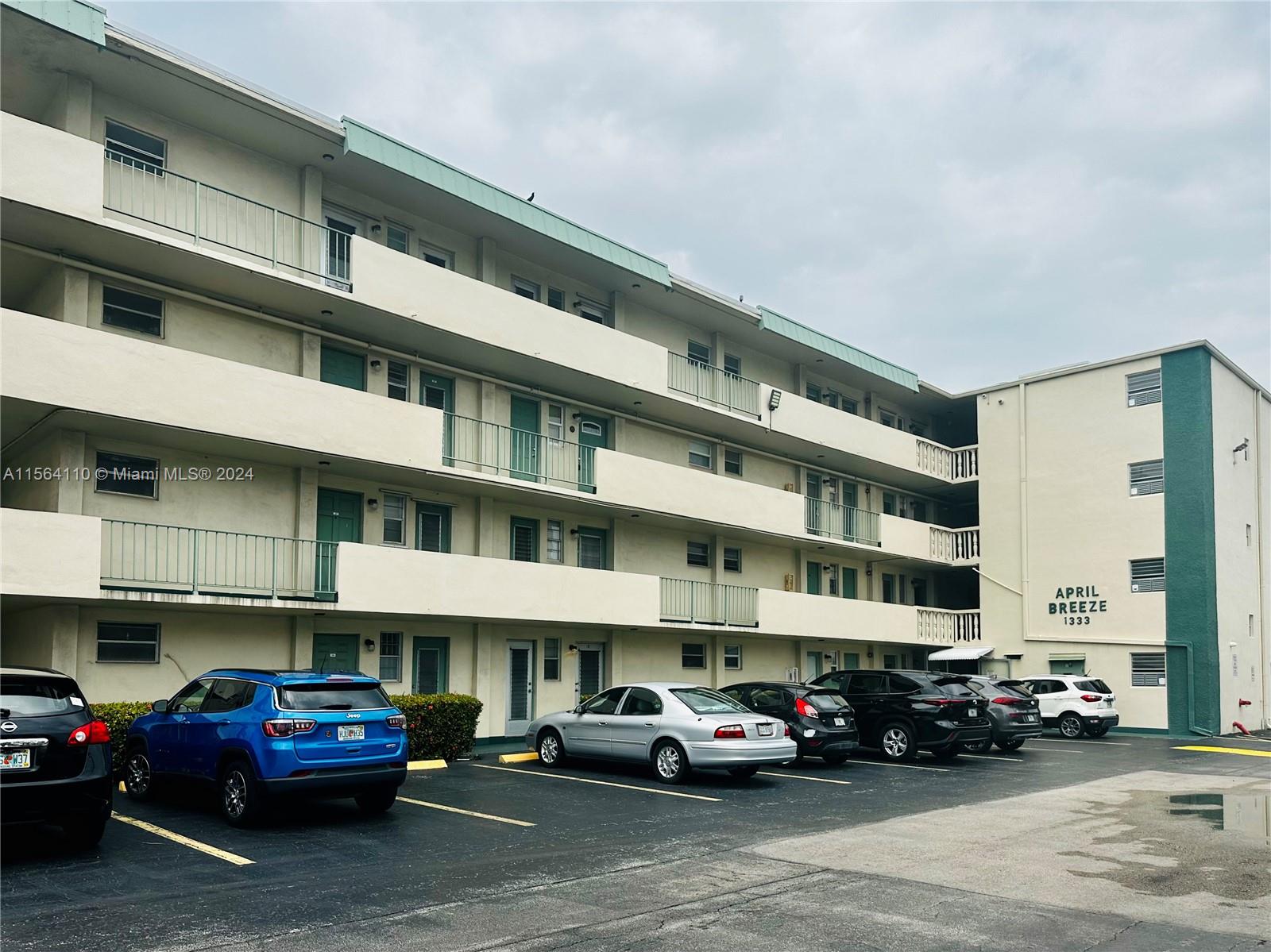 1333 E Hallandale Beach Blvd Unit: 302