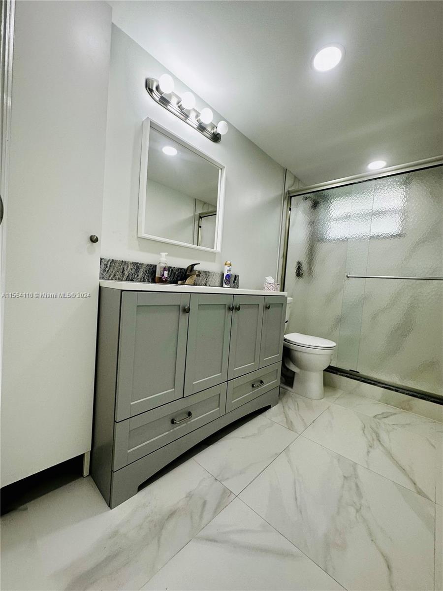 1333 E Hallandale Beach Blvd Unit: 302