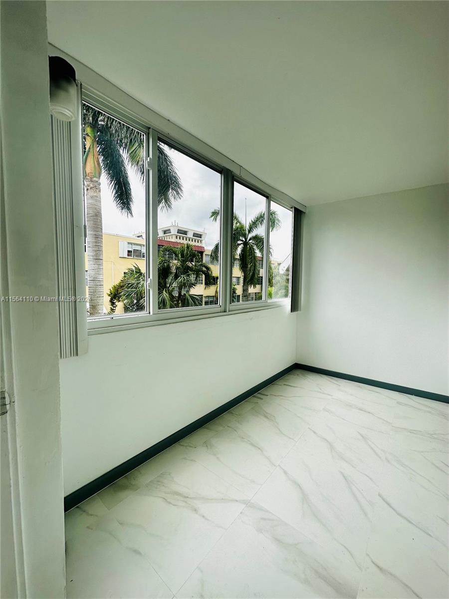 1333 E Hallandale Beach Blvd Unit: 302