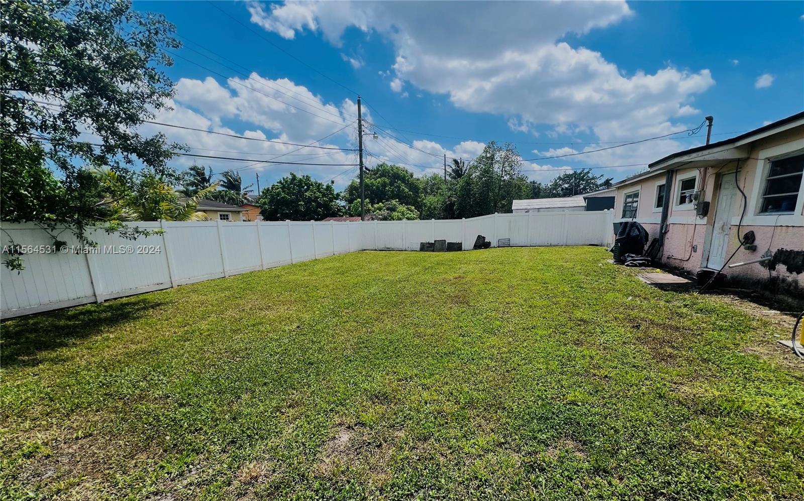 20425 NW 25th Ct