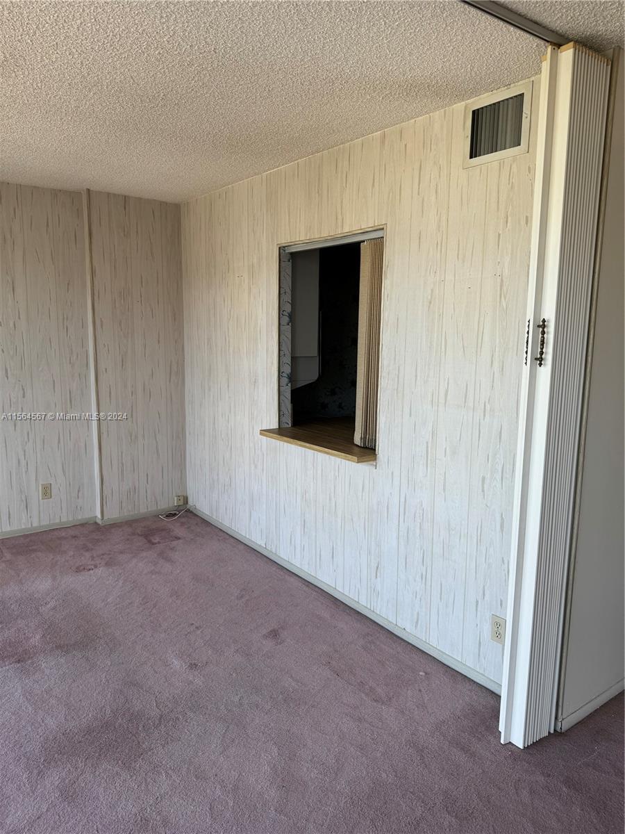 800 Parkview Dr # 519