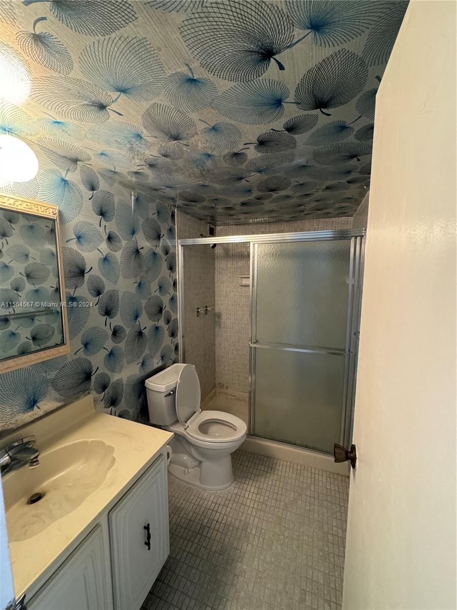 800 Parkview Dr # 519