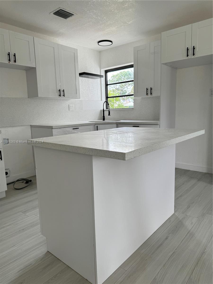 1090 NW 197th Ter