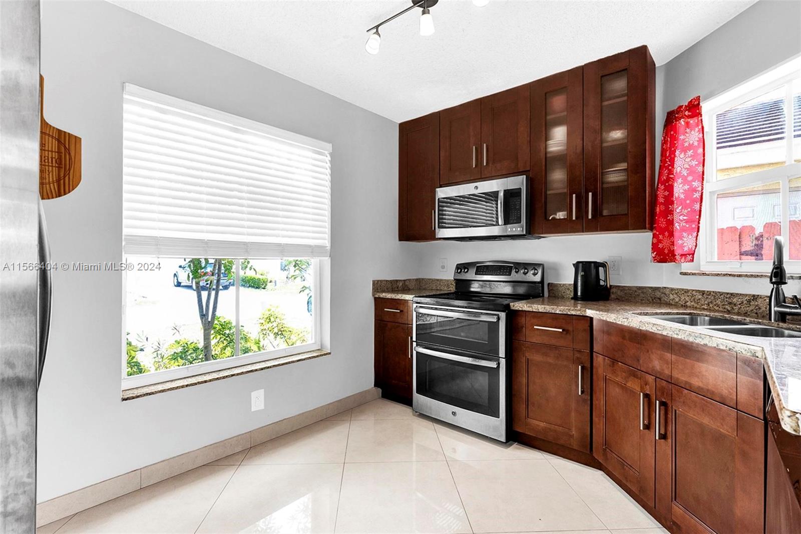 6276 Seminole Ter