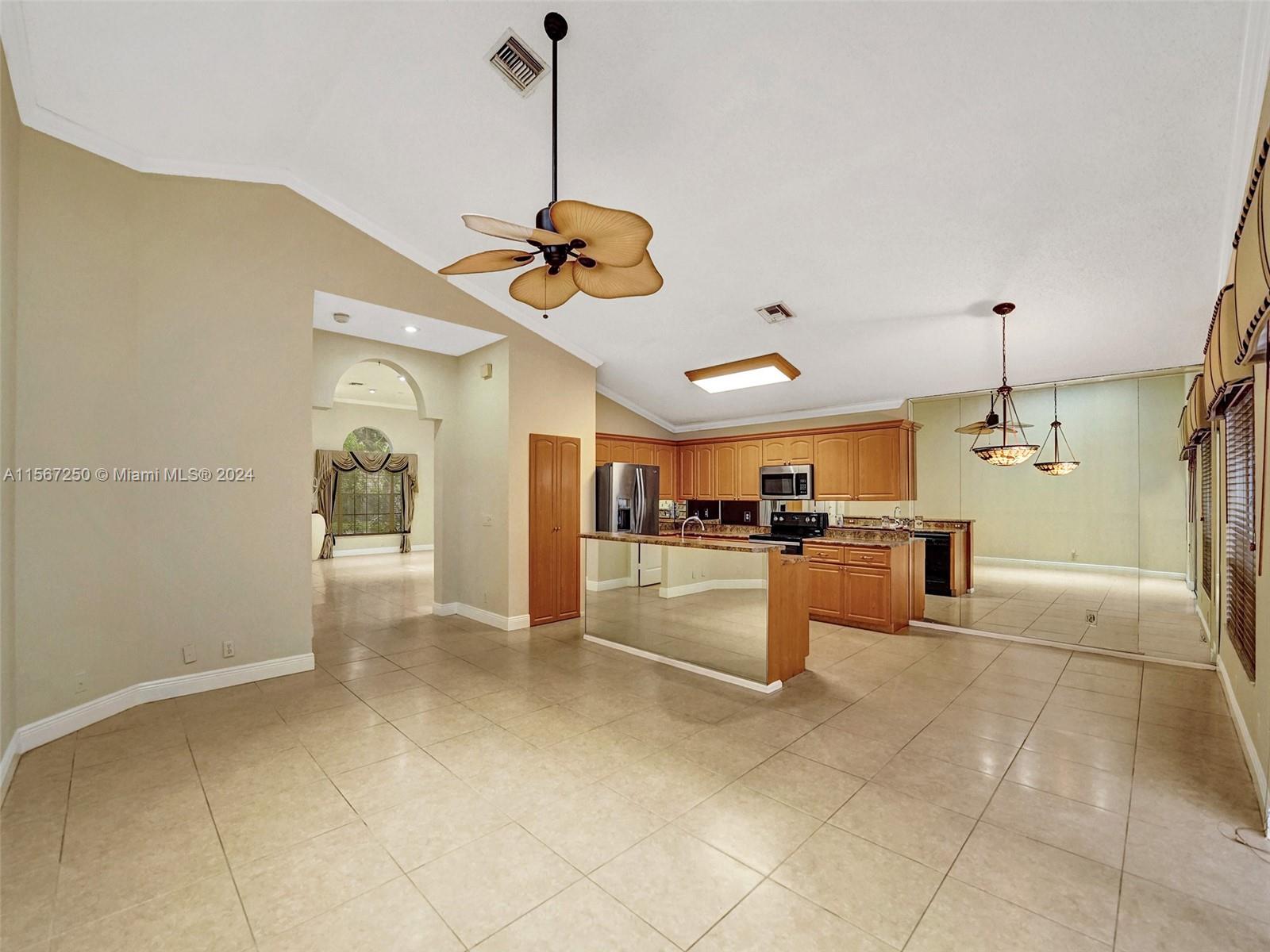 7665 NW 61st Ave # 7665