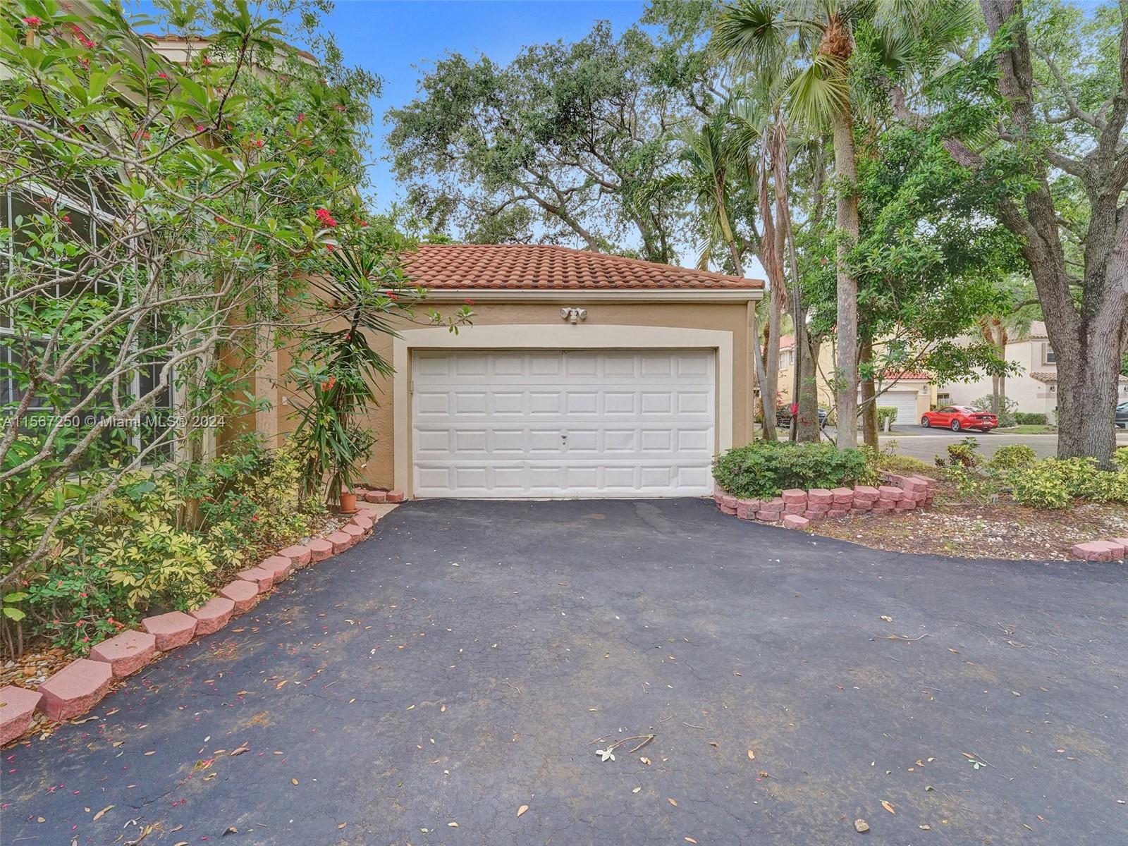 7665 NW 61st Ave # 7665