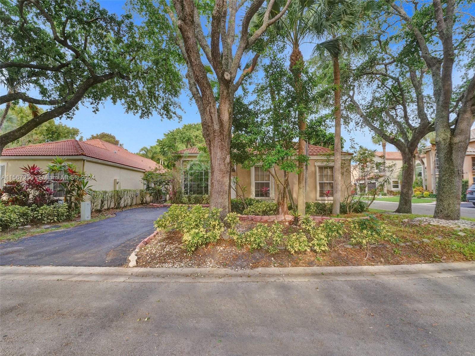 7665 NW 61st Ave # 7665