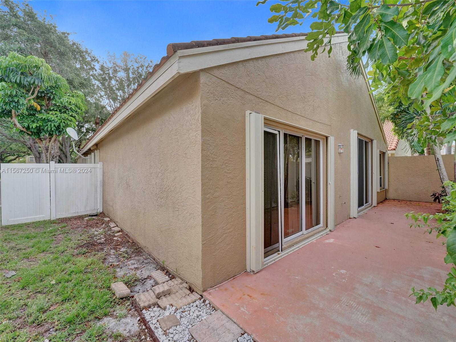 7665 NW 61st Ave # 7665