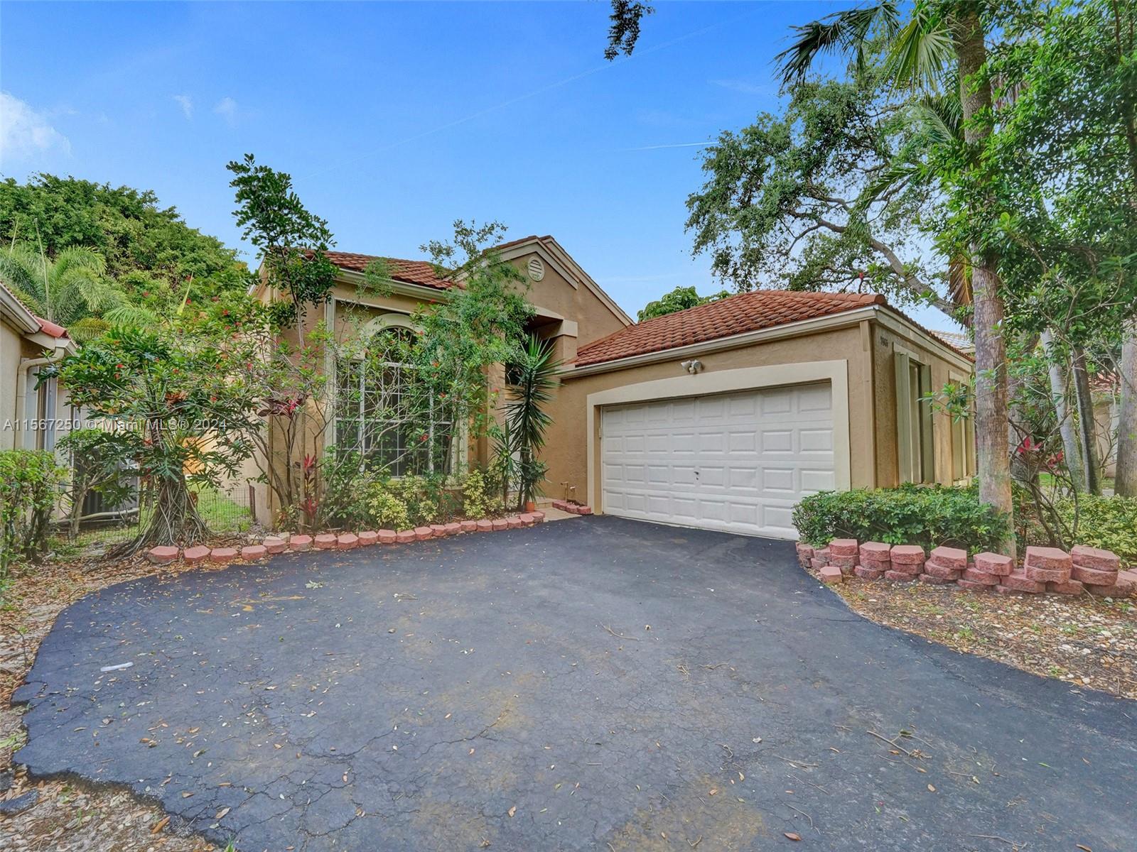 7665 NW 61st Ave # 7665