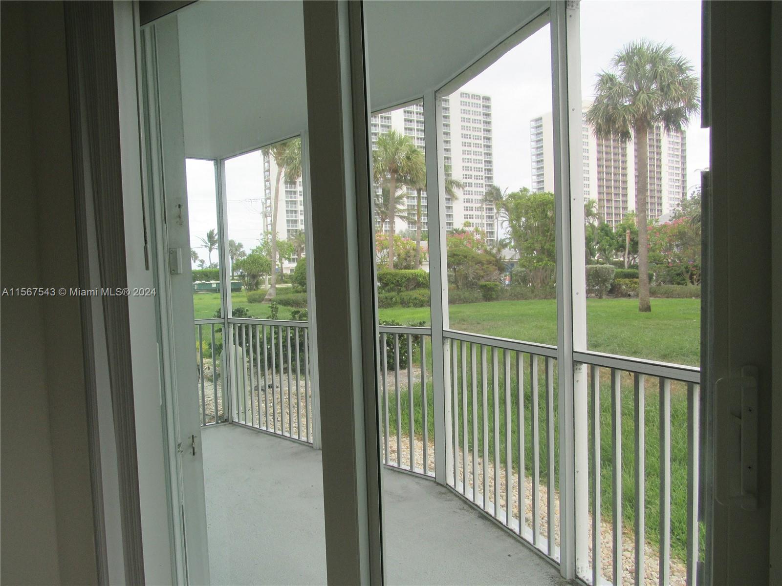 2700 Banyan Rd # 7