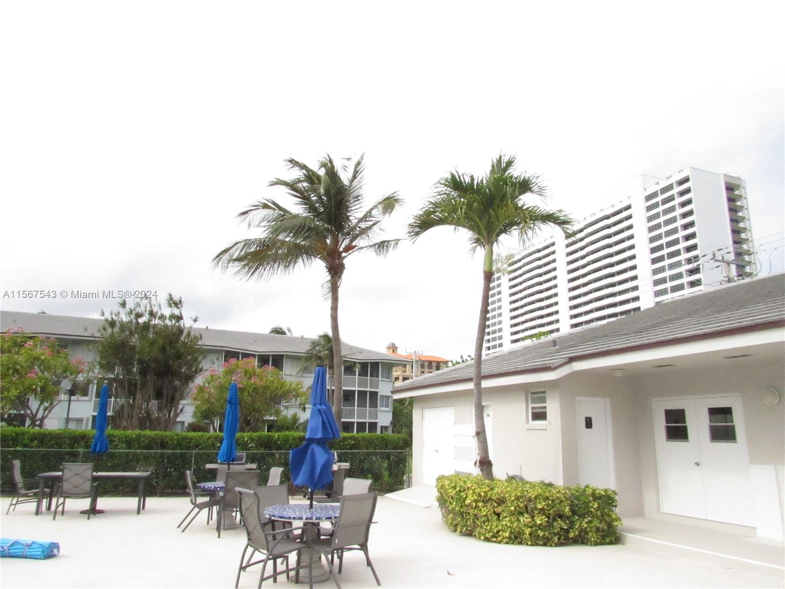 2700 Banyan Rd # 7