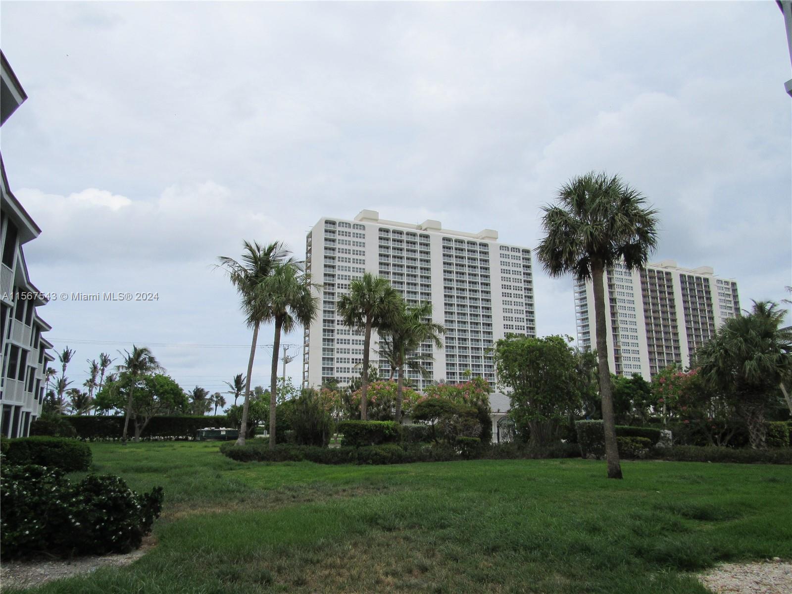 2700 Banyan Rd # 7