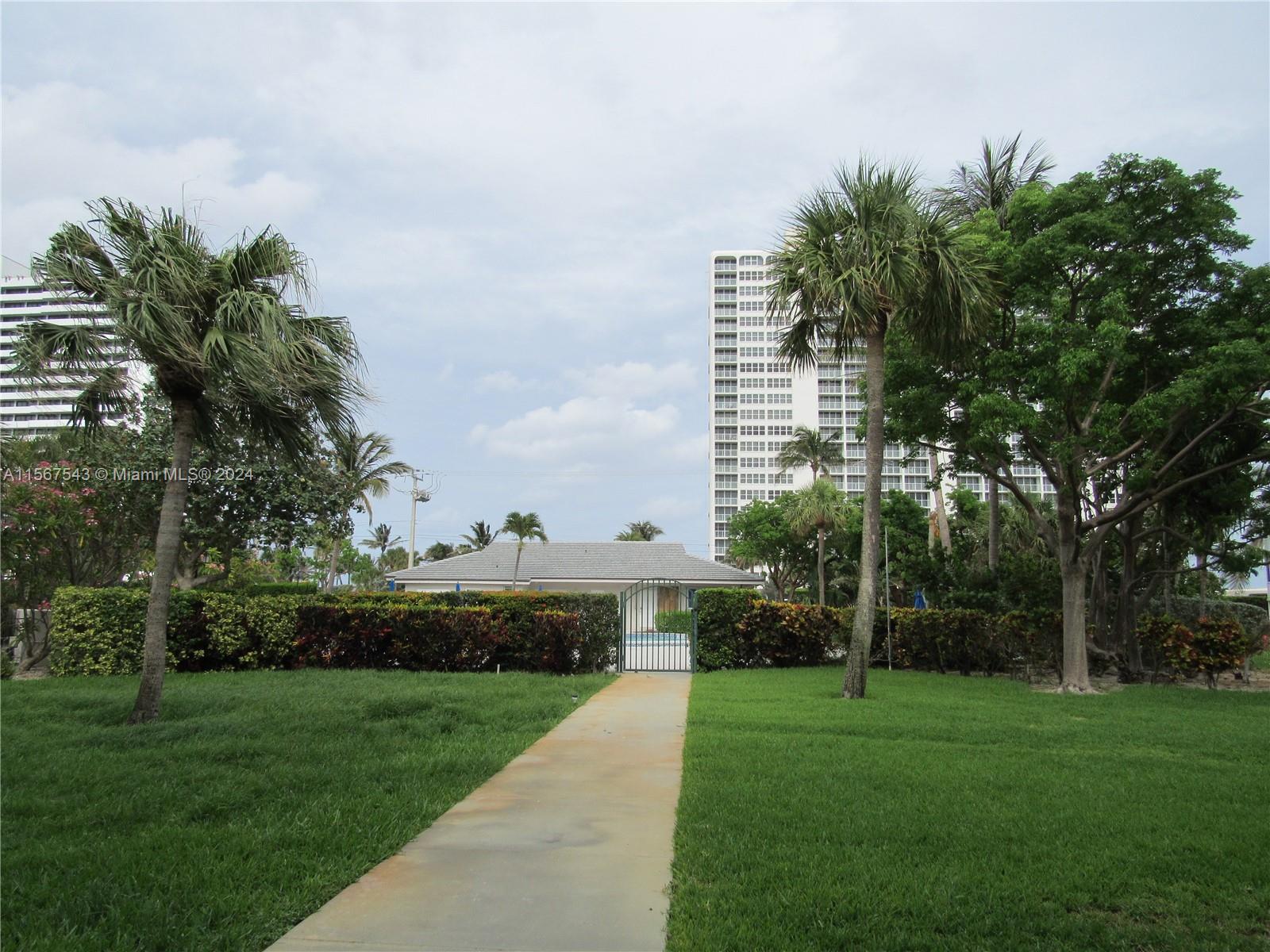 2700 Banyan Rd # 7