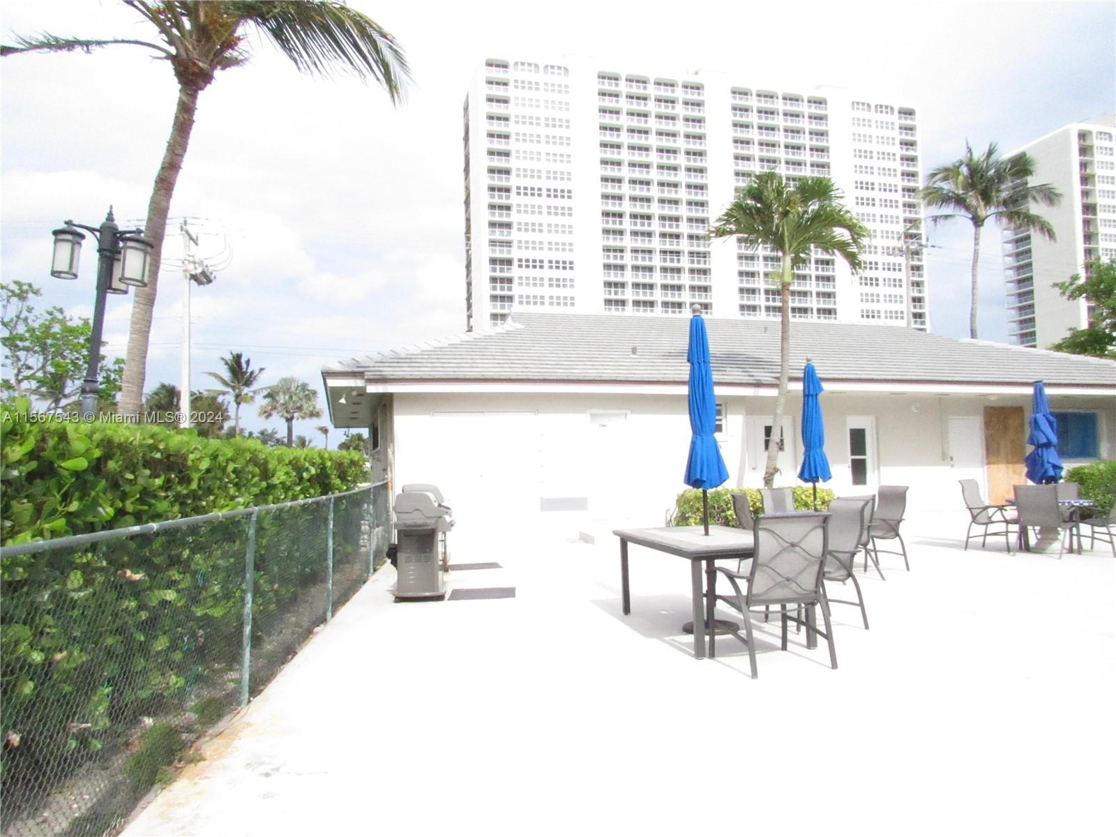 2700 Banyan Rd # 7