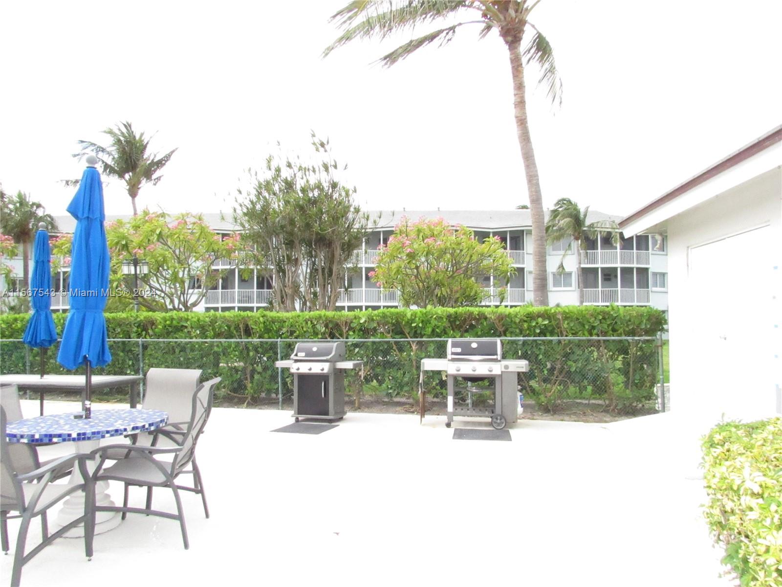 2700 Banyan Rd # 7