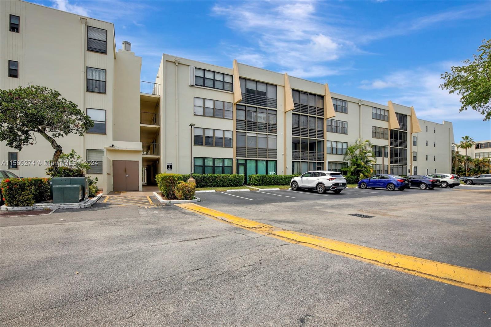 20381 NE 30th Ave # 7 Unit: 124-7