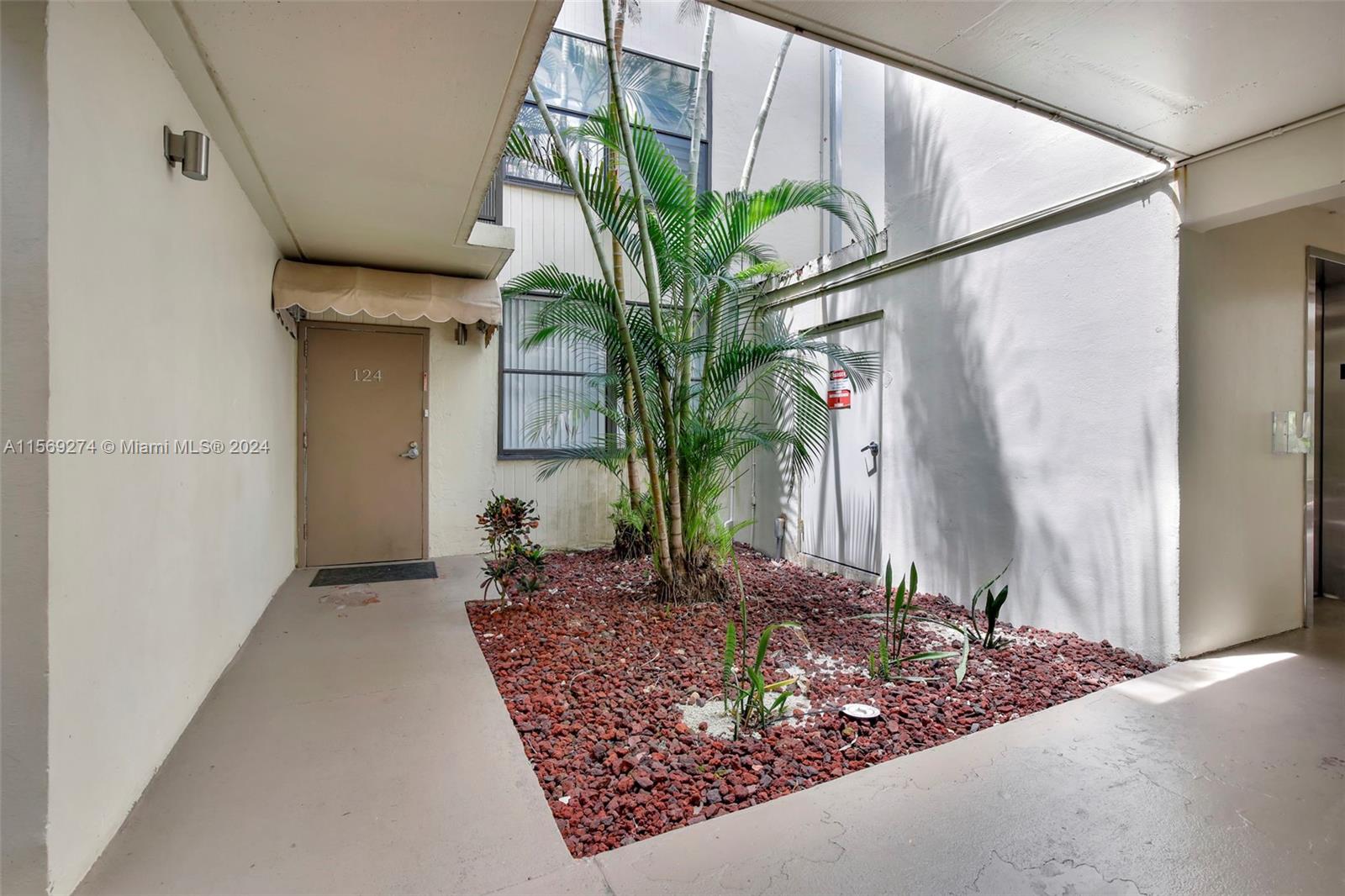 20381 NE 30th Ave # 7 Unit: 124-7