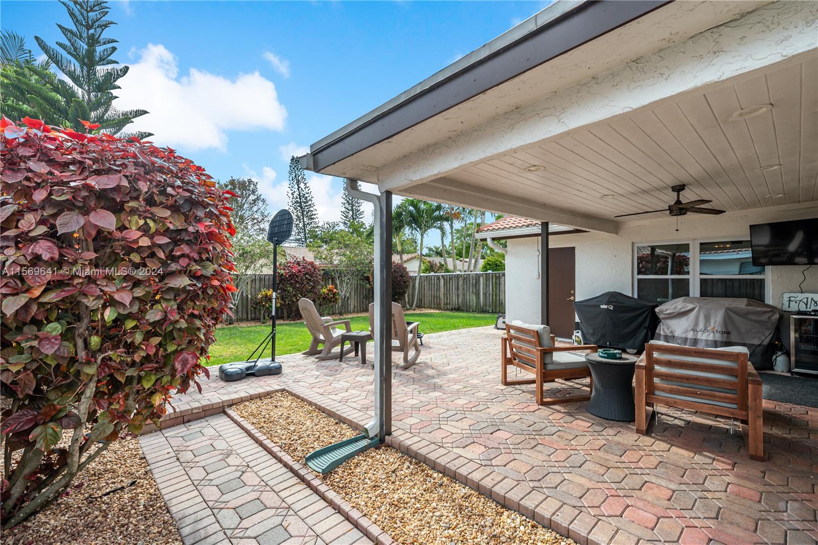 2735 NW 92nd Ave