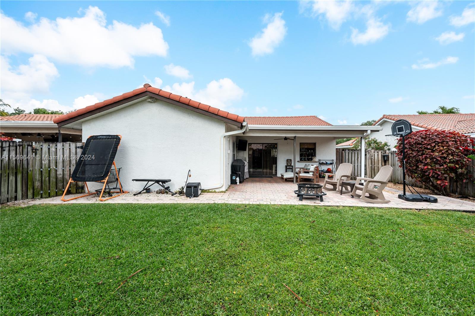 2735 NW 92nd Ave
