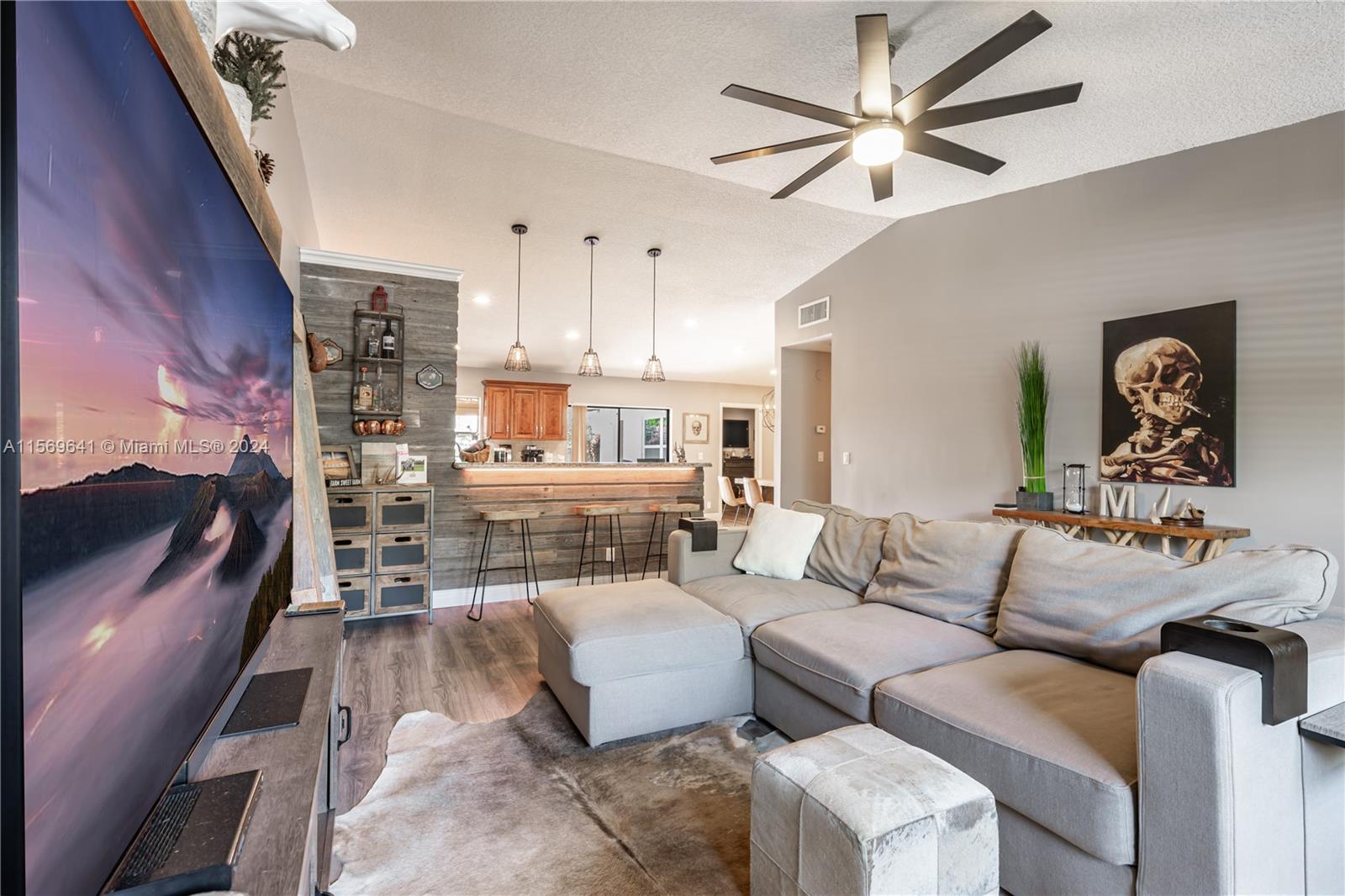 2735 NW 92nd Ave