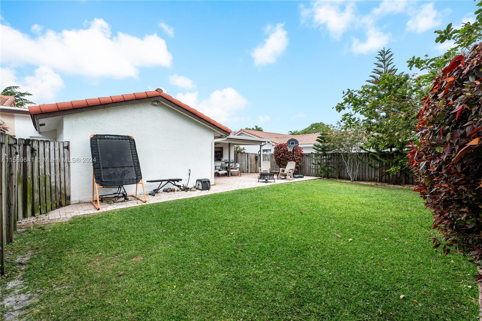 2735 NW 92nd Ave