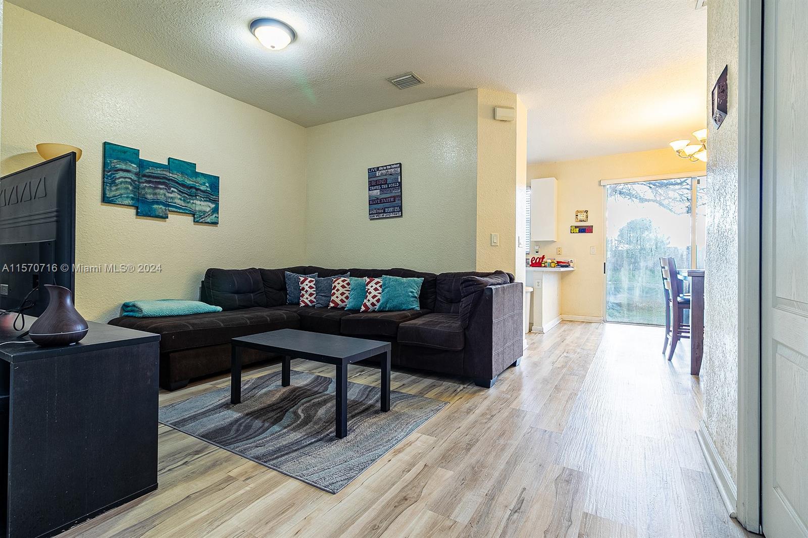 1128 NE 31st Ter