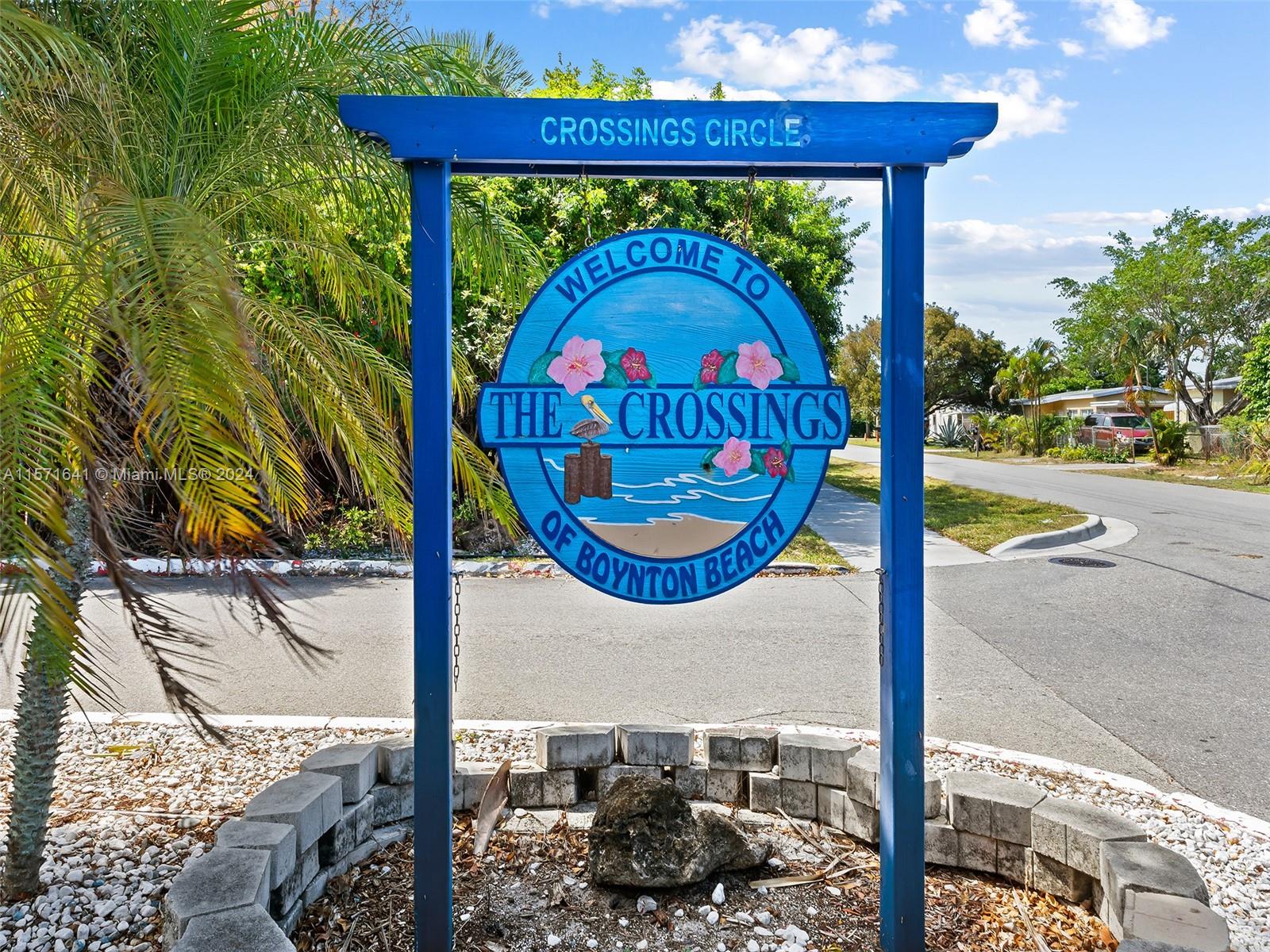 10 Crossings Cir # F