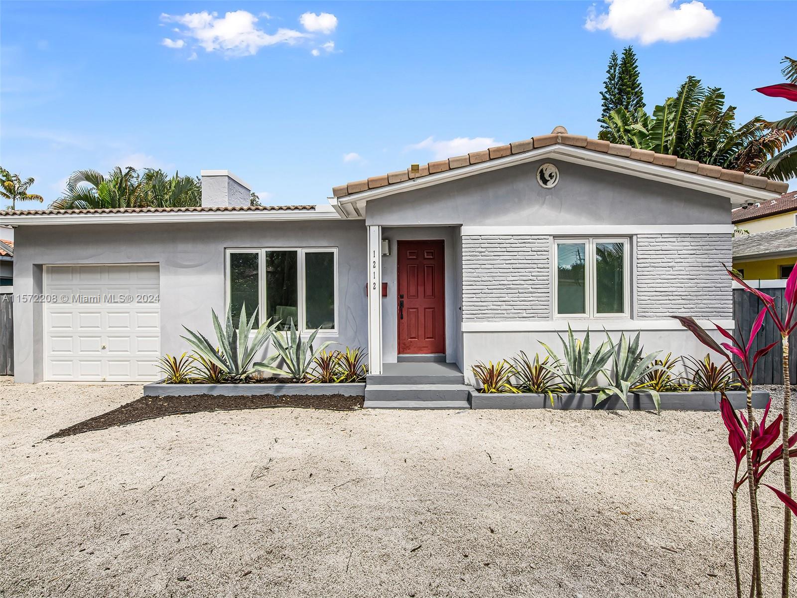 1212 NE 17th Way