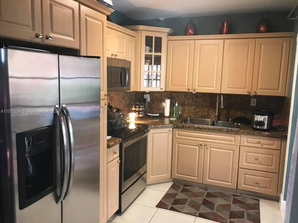 4230 NW 169th Ter # 4230
