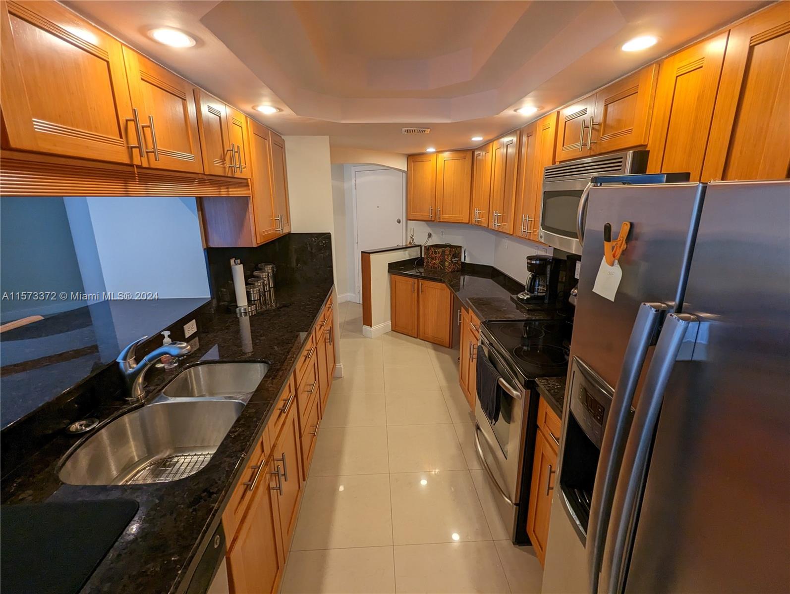 21085 NE 34th Ave # 1 Unit: 305-1