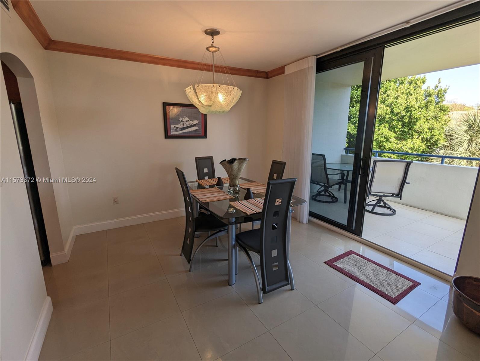 21085 NE 34th Ave # 1 Unit: 305-1