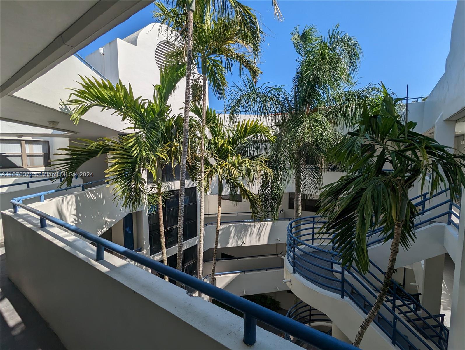 21085 NE 34th Ave # 1 Unit: 305-1
