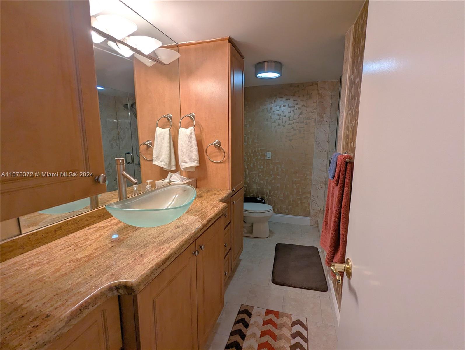 21085 NE 34th Ave # 1 Unit: 305-1