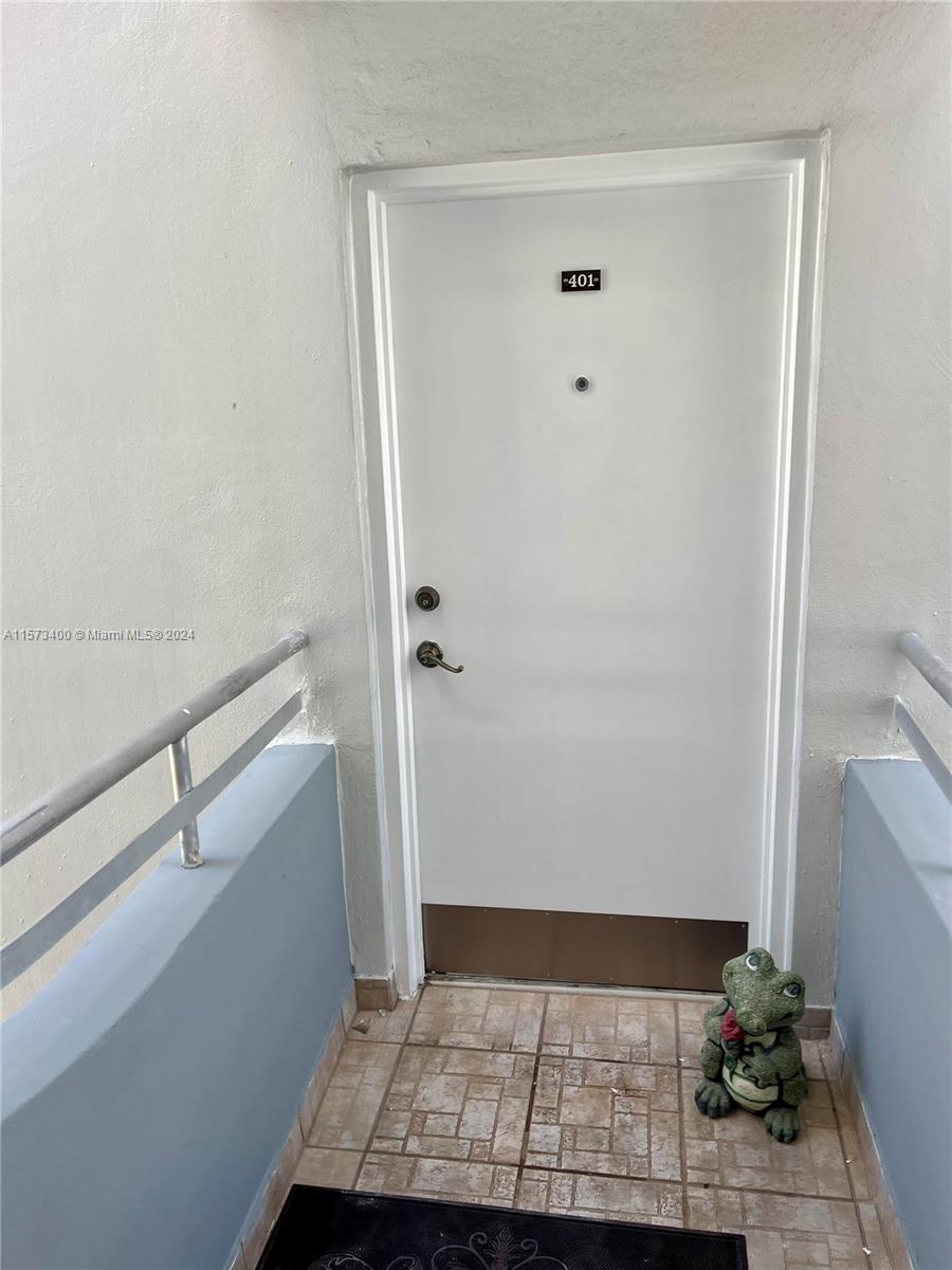 8201 Byron Ave # 401