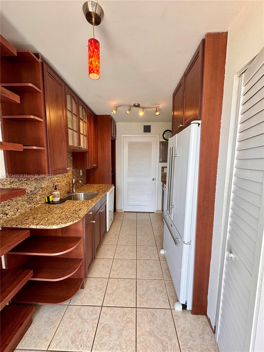 8201 Byron Ave # 401