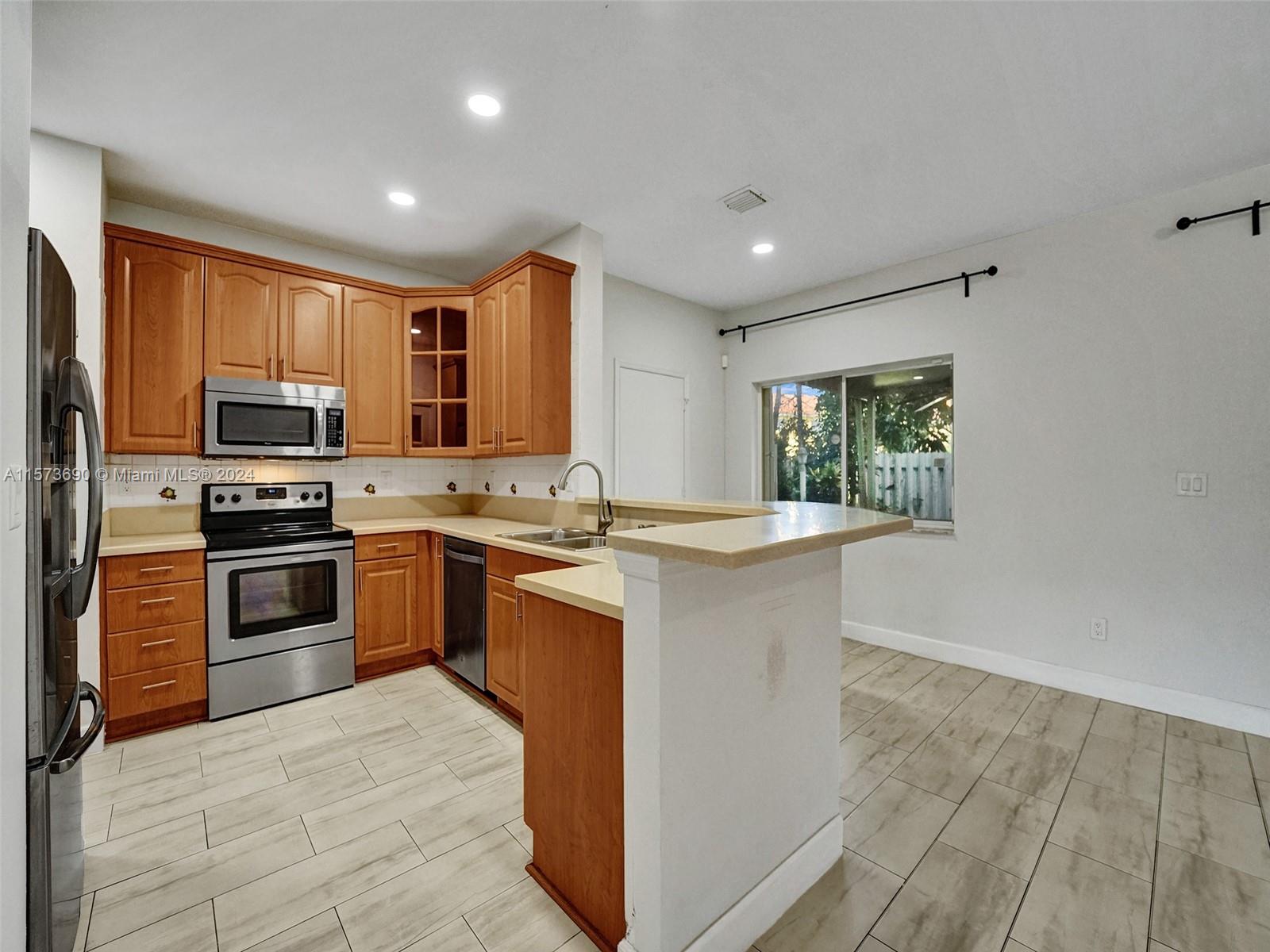 1844 SW 102nd Way