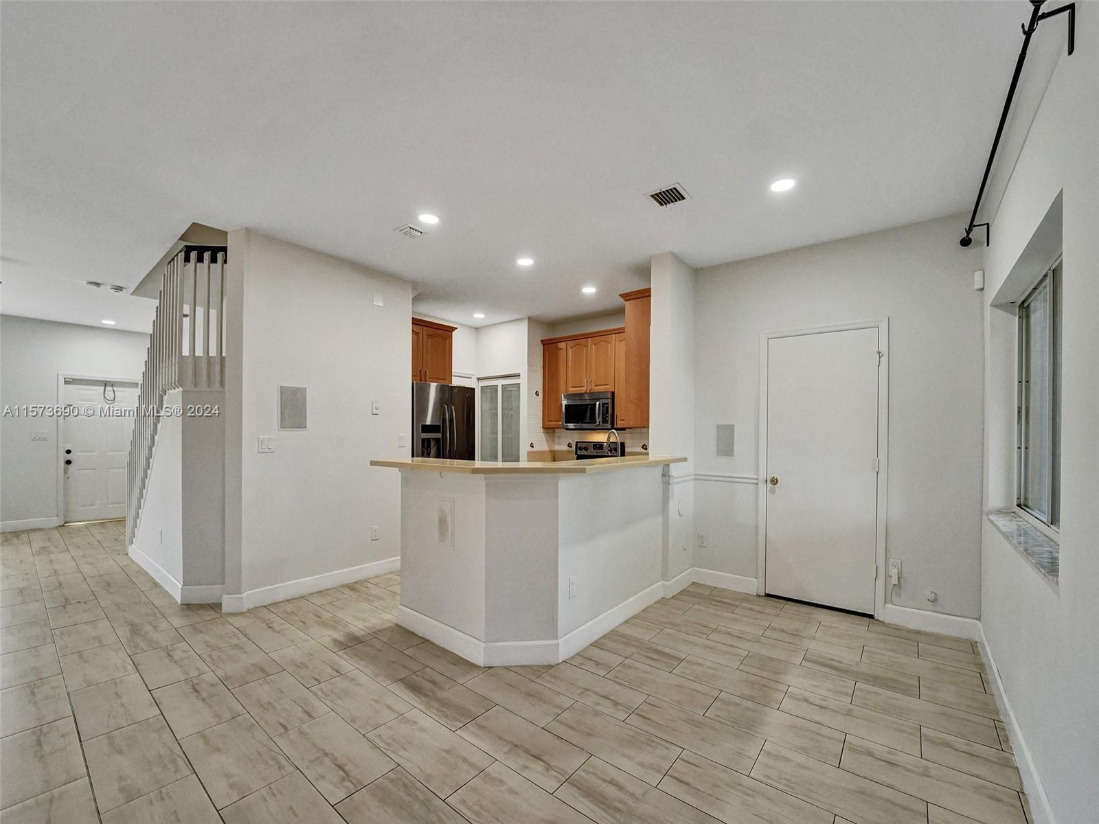 1844 SW 102nd Way