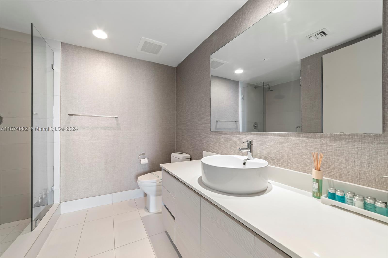 2600 E Hallandale Beach Blvd Unit: T2301